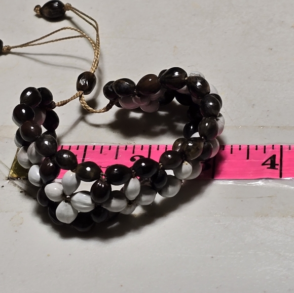Hawaiian Wood Beaded Flower Bracelet 14 - Picture 2 of 3